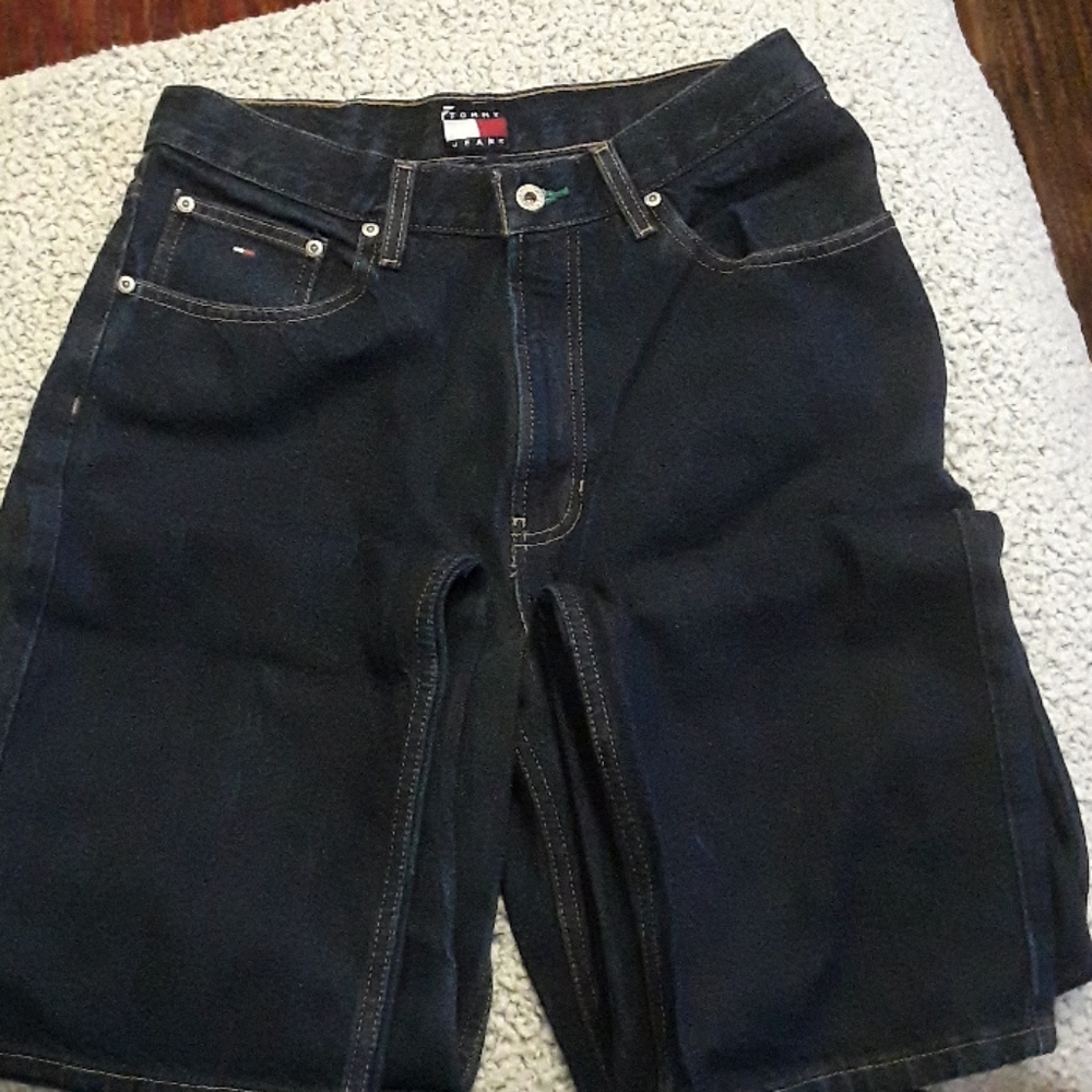 Tommy Hilfiger mens 32/32 dark blue jeans!
